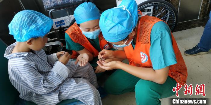 河内1.5分彩:内蒙古青年医疗志愿者:让青春闪着光